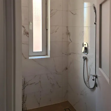 Kondor Διαμέρισμα *